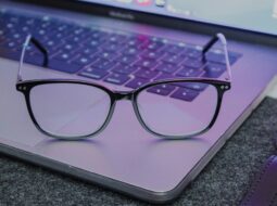 Andrew Eeten:Blue Light Glasses